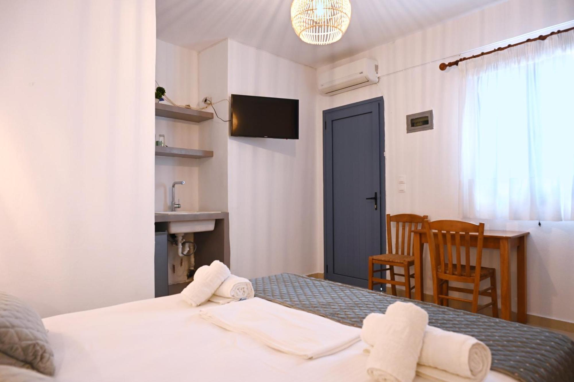 Oneiro Rooms Kythnos Kanala Exterior foto