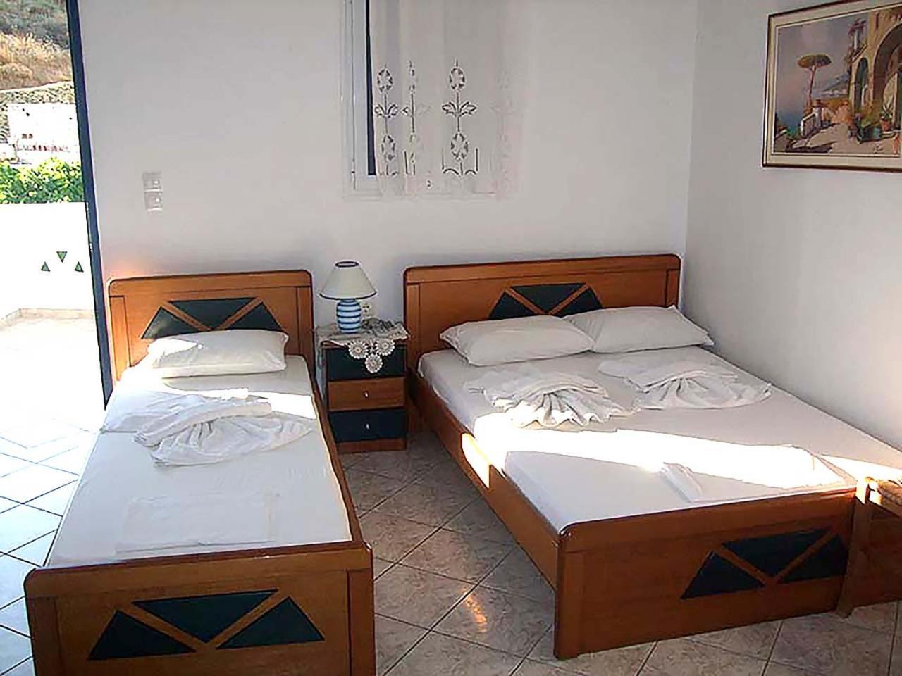 Oneiro Rooms Kythnos Kanala Habitación foto